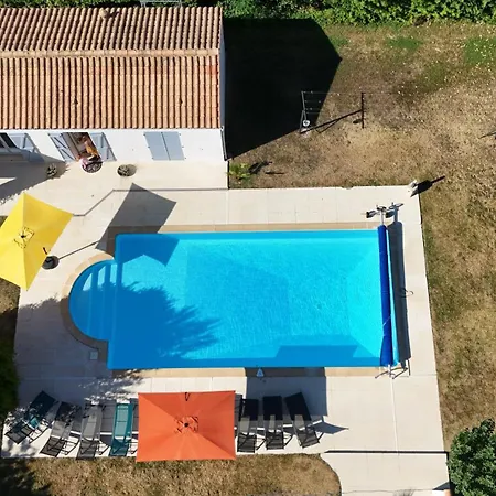 Des Iles * La Greve-Sur-Mignon